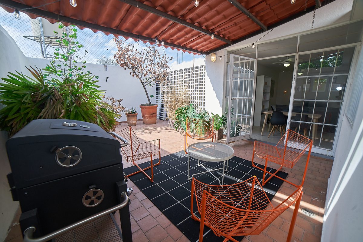Terraza principal Glasshouse GDL con asador