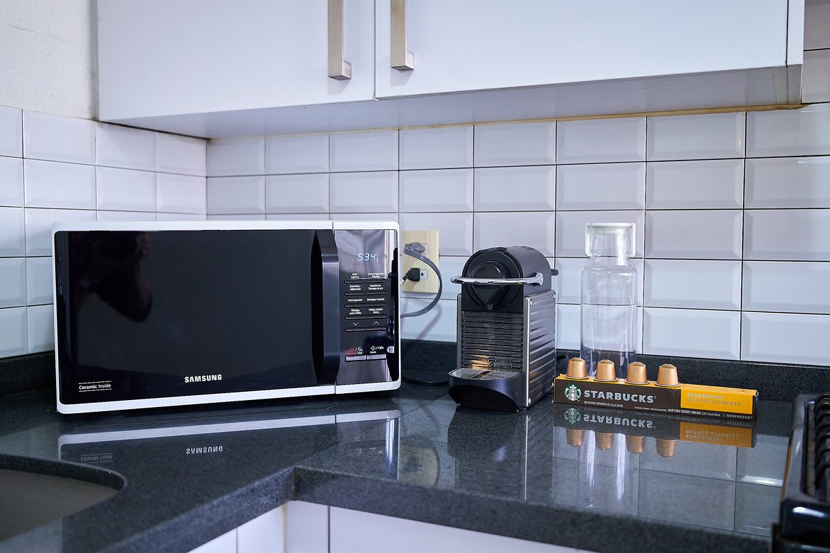 Cocina equipada Glasshouse GDL estufa horno